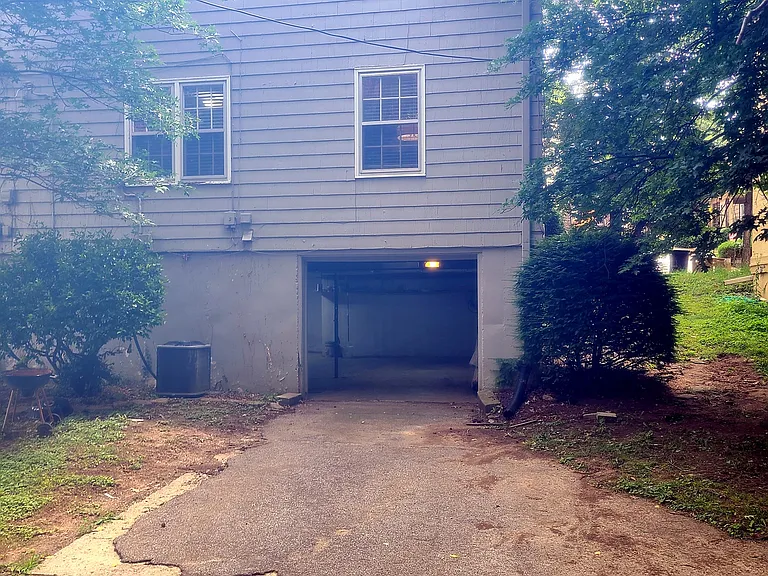 616 E 63rd Ter #616 — Photo 10
