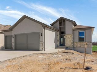 16983 S Cheshire St, Olathe, KS 66062