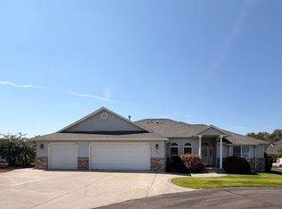 106 Prestwick Ln, Pasco, WA 99301