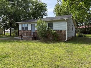 313 Christopher St, Cave City, AR 72521