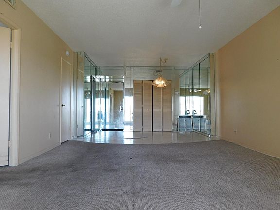 5th image of 4400 Hillcrest Drive #1009A