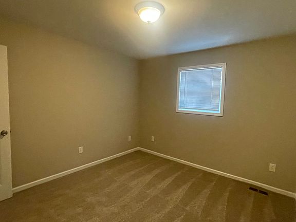 3rd image of 210 N Poinsett Hwy APT 4