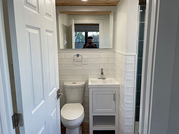 5th image of 116 E Main St #4
