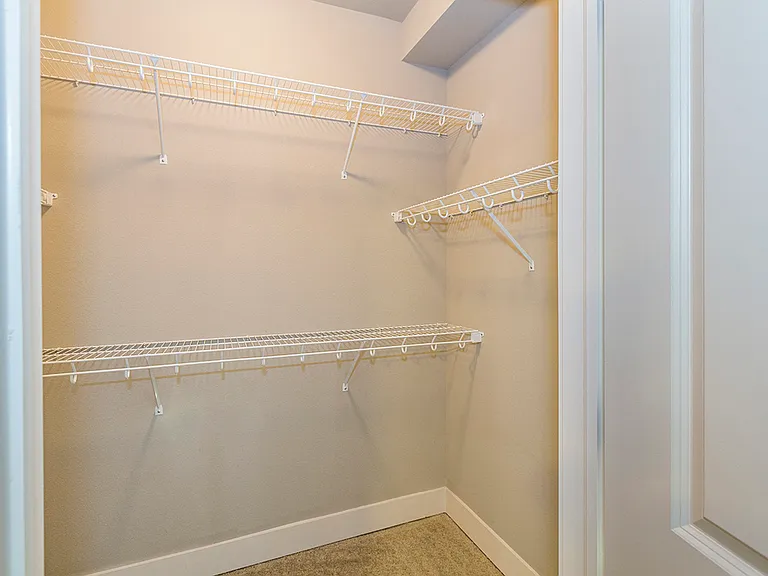 The Overlook at Interquest Apartments — Photo 48