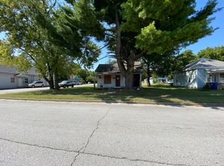 502 N High St, Neosho, MO 64850