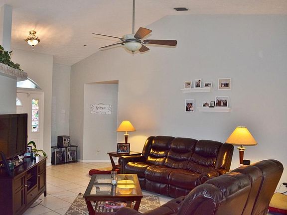 3rd image of 5525 NW Manville Dr