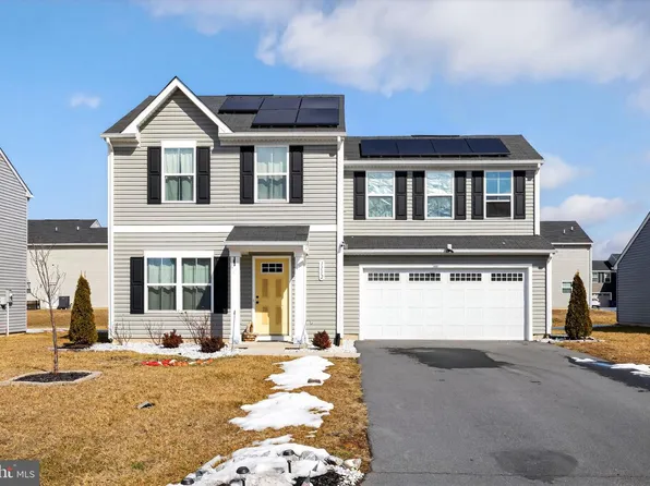 1112 Scruggs Ln, Grottoes, VA 24441