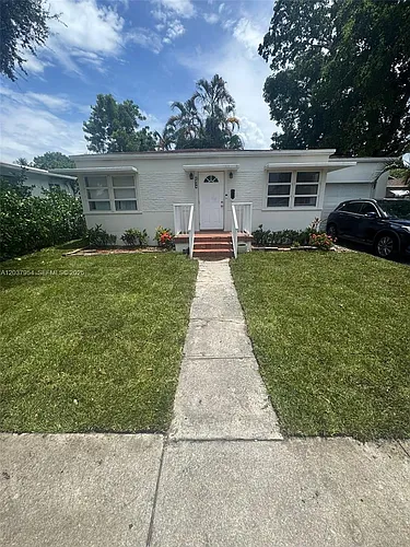 2434 Pierce St Photo 1