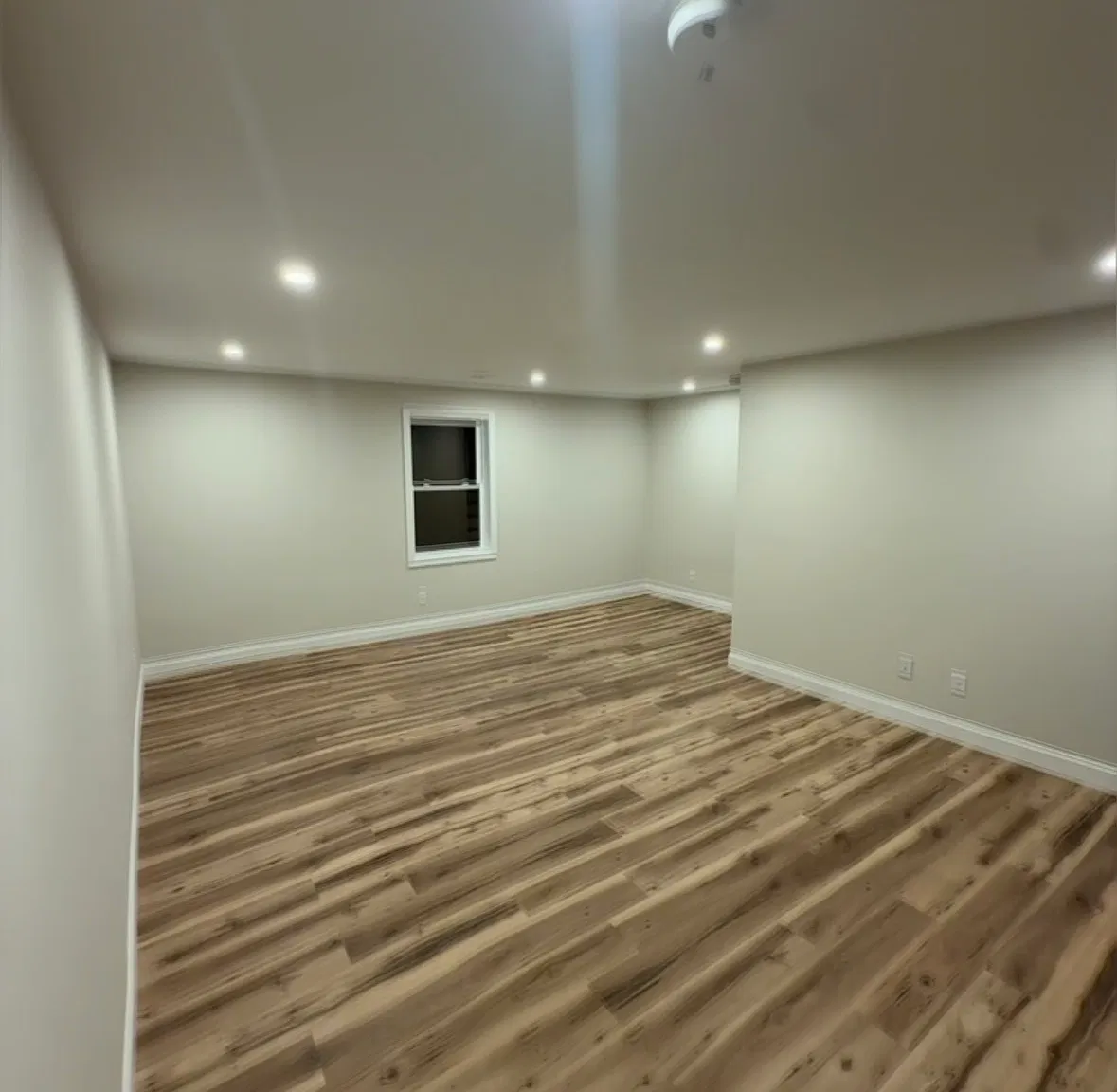 4 bed, 1700 sqft, $2,800 — Photo 2