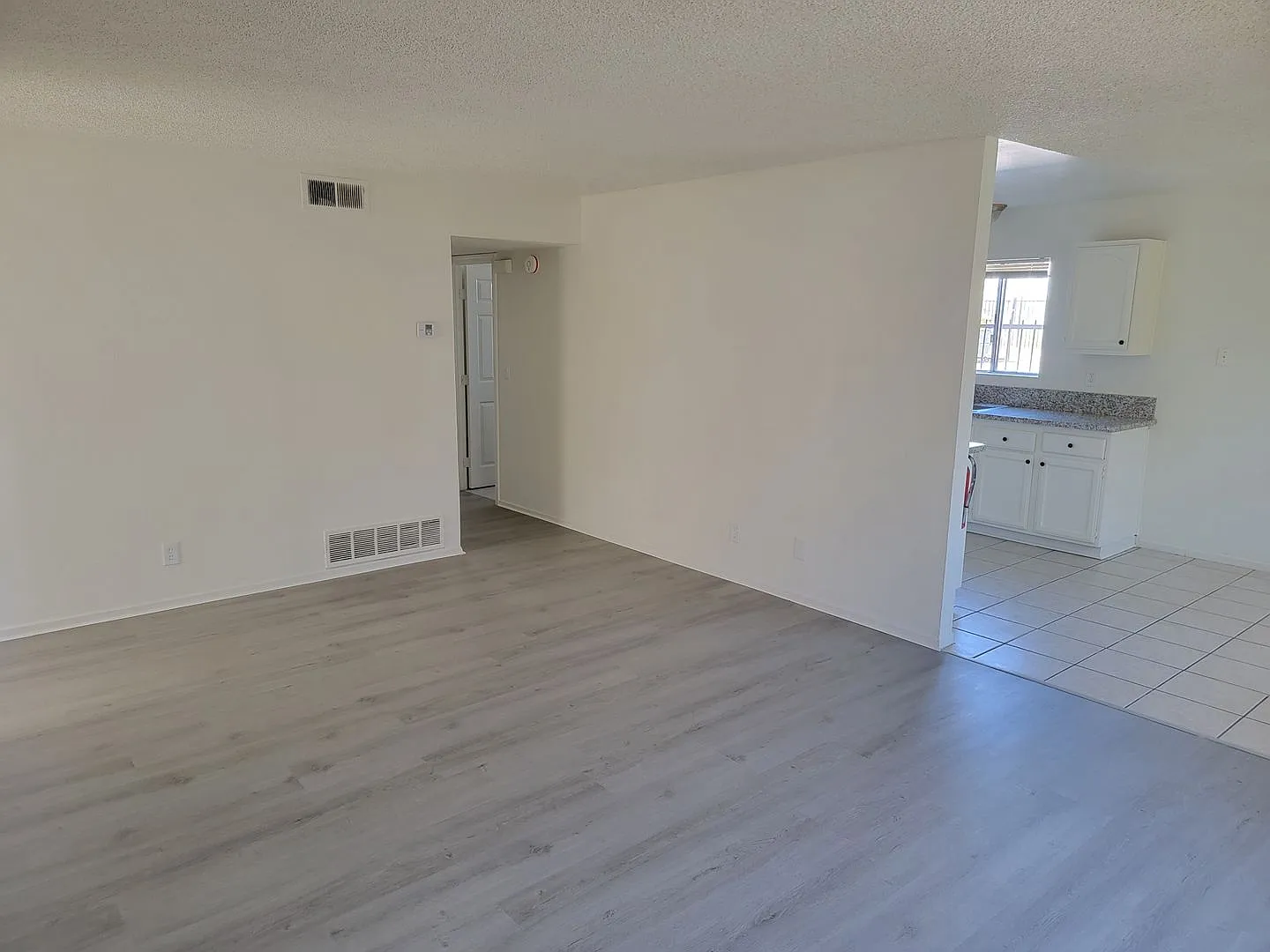2042 E 19th Street — Photo 2