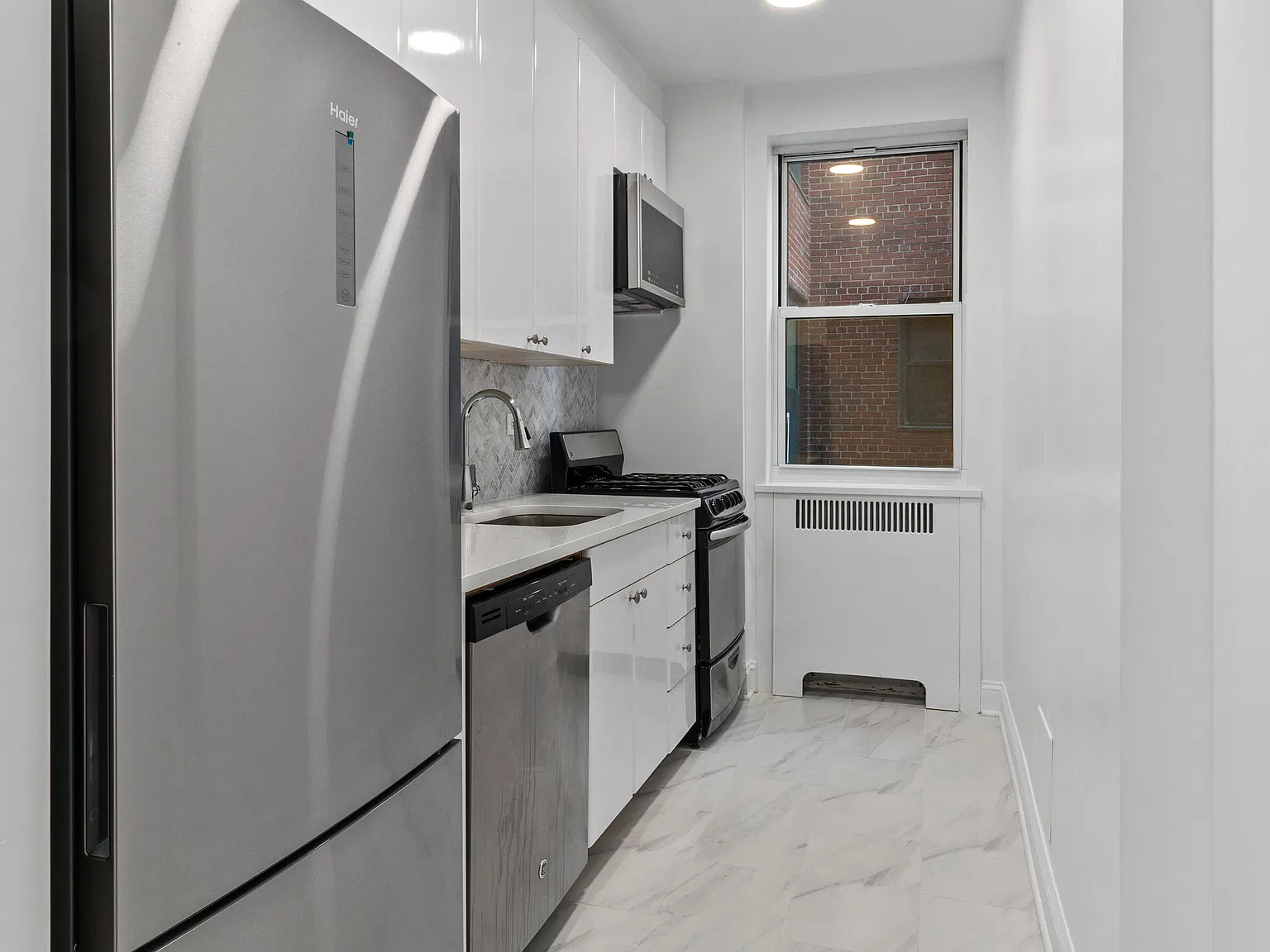 360 West 55th Street — Photo 4