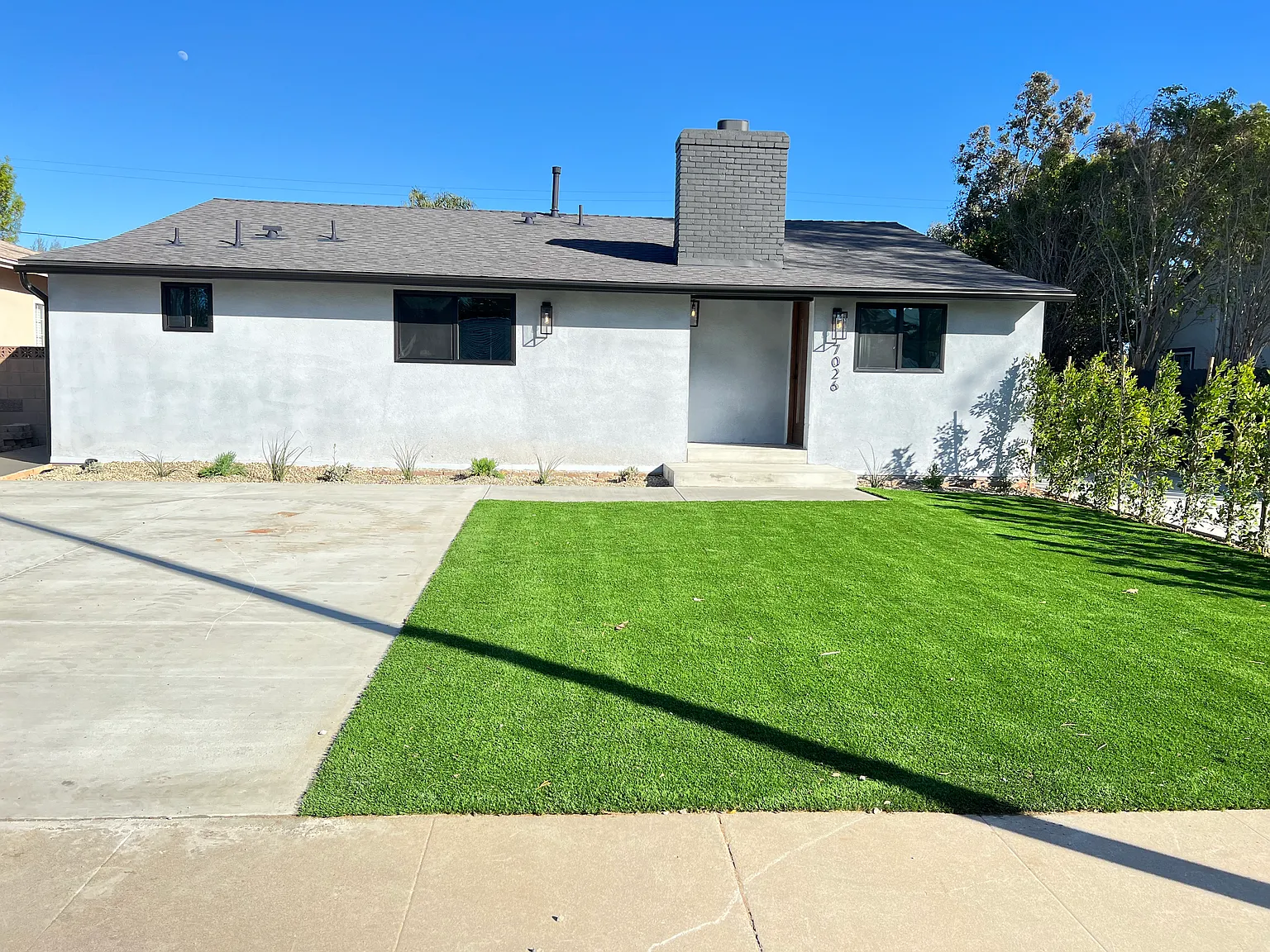 4 bed, 2100 sqft, $4,750 — Photo 1
