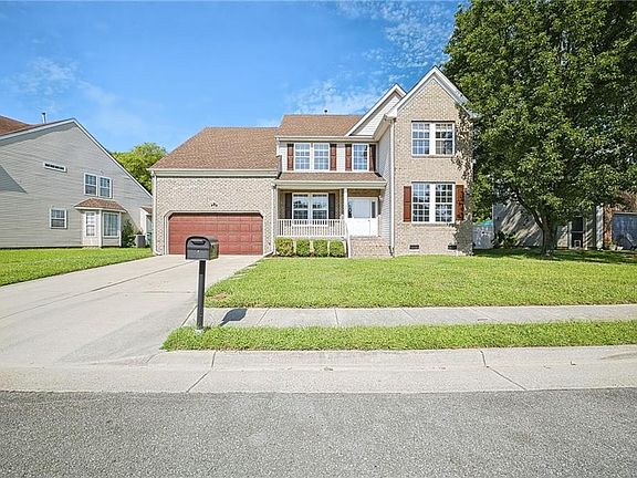 2nd image of 120 Lakes Edge Dr