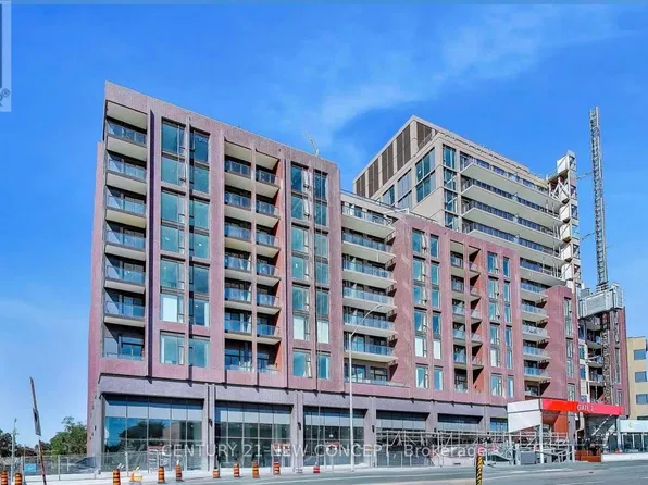 2450 Bloor St W, Toronto, ON