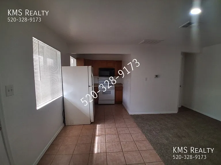 3536 E Blacklidge Dr #3 — Photo 5