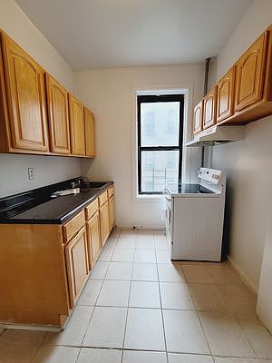 3rd image of 49 E 17th St #218