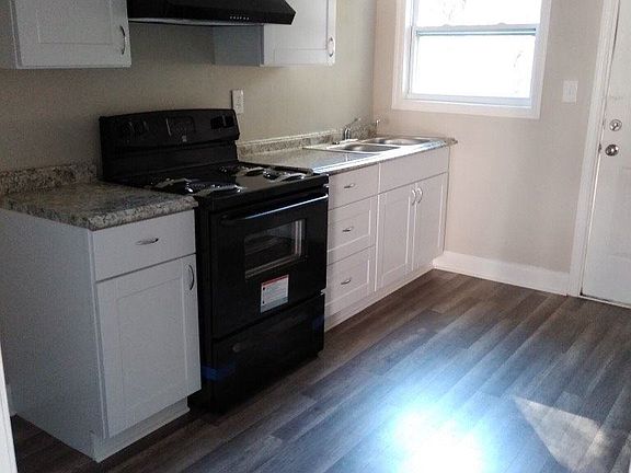 3rd image of 417 S Emerson St APT 14