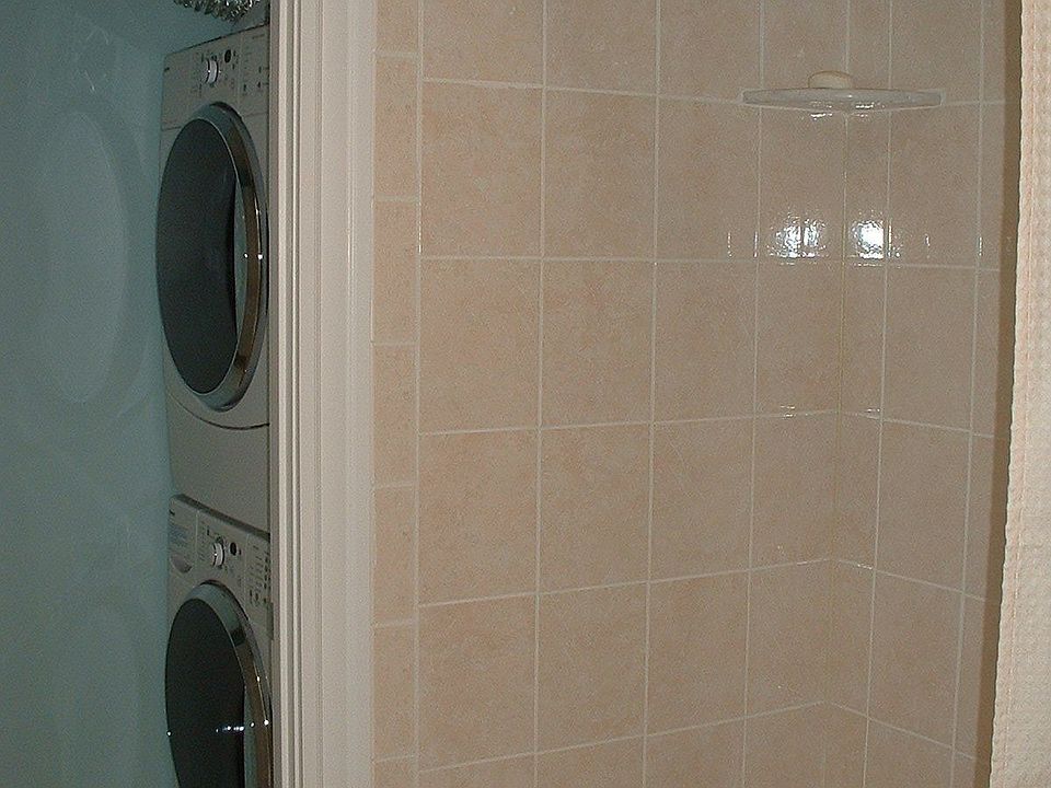 2nd flr bath w/ stackable washer and dryer
