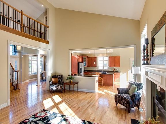 4th image of 8009 Forest Valley Ln
