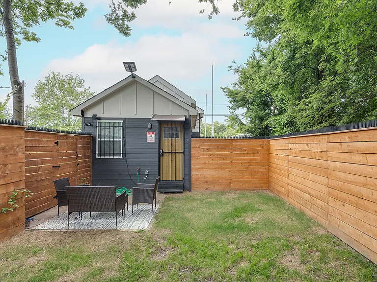 841 Lane Ave — Photo 12