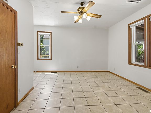5th image of 812 N Lafayette St