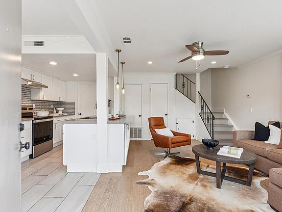 3rd image of 95 Dockside Circle