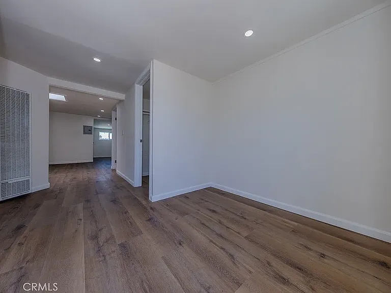 818 E Stearns Ave #1/2 — Photo 7