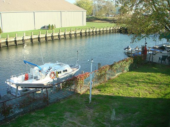 reat Waterfront Mother/Daughter 