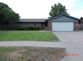 7204 NW Cherry Cir, Lawton, OK 73505