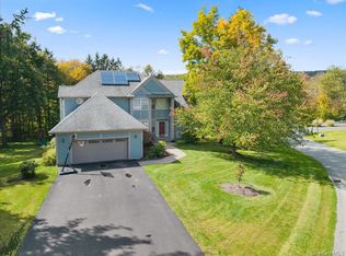 9 Bridle Way, Pawling, NY 12564