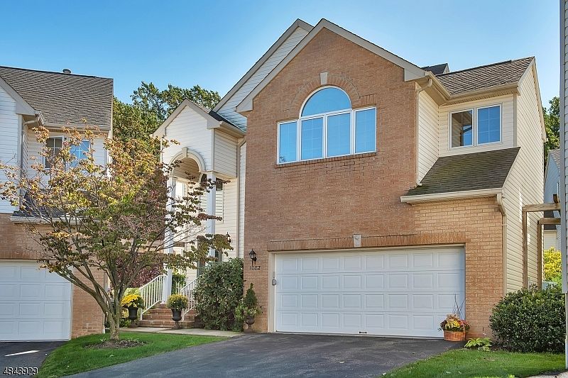 1st image of 1082 SMITH MANOR BLVD