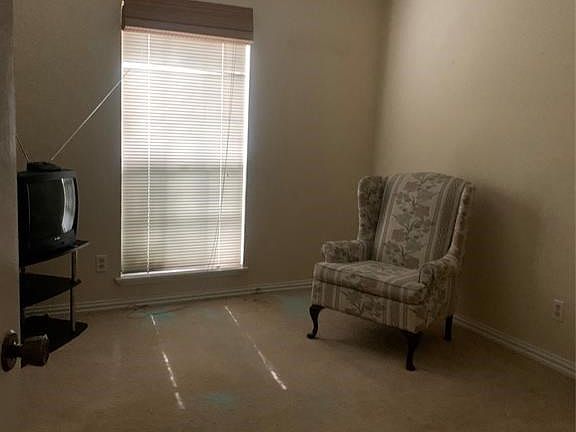 3rd image of 3706 Magnolia Dr