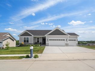 2236 Weber Heights Dr, Washington, MO 63090