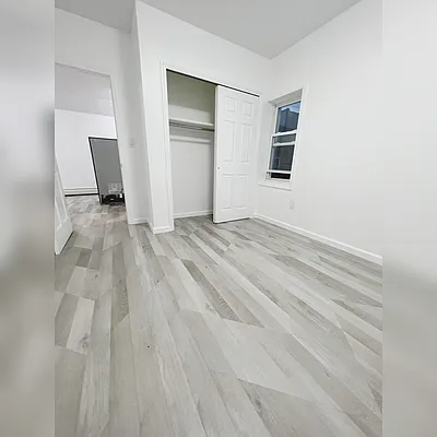 Rented by E Realty International Corp | media 4