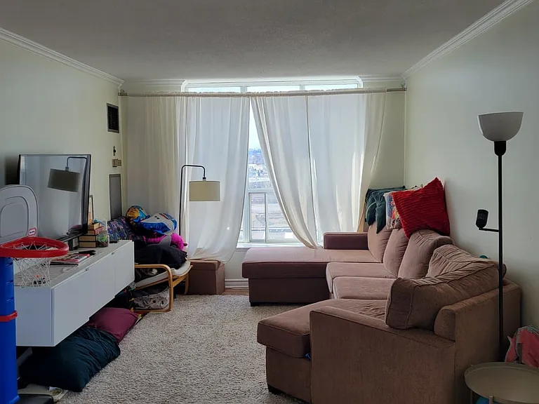 21 Overlea Blvd #1608 — Photo 4