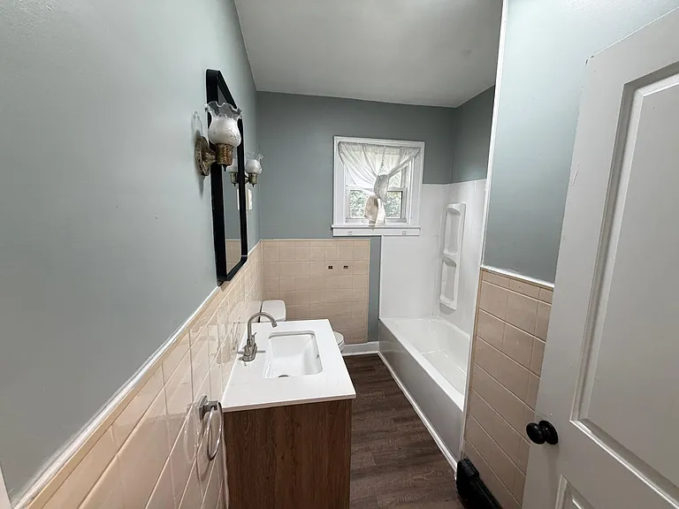 871 Horton St — Photo 18