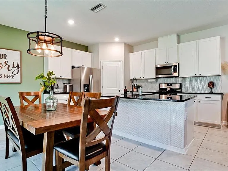 5517 Los Robles Ct — Photo 9