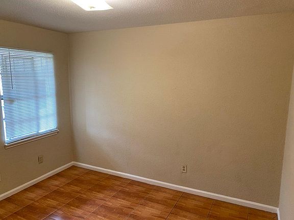 4th image of 4122 Boynton Dr