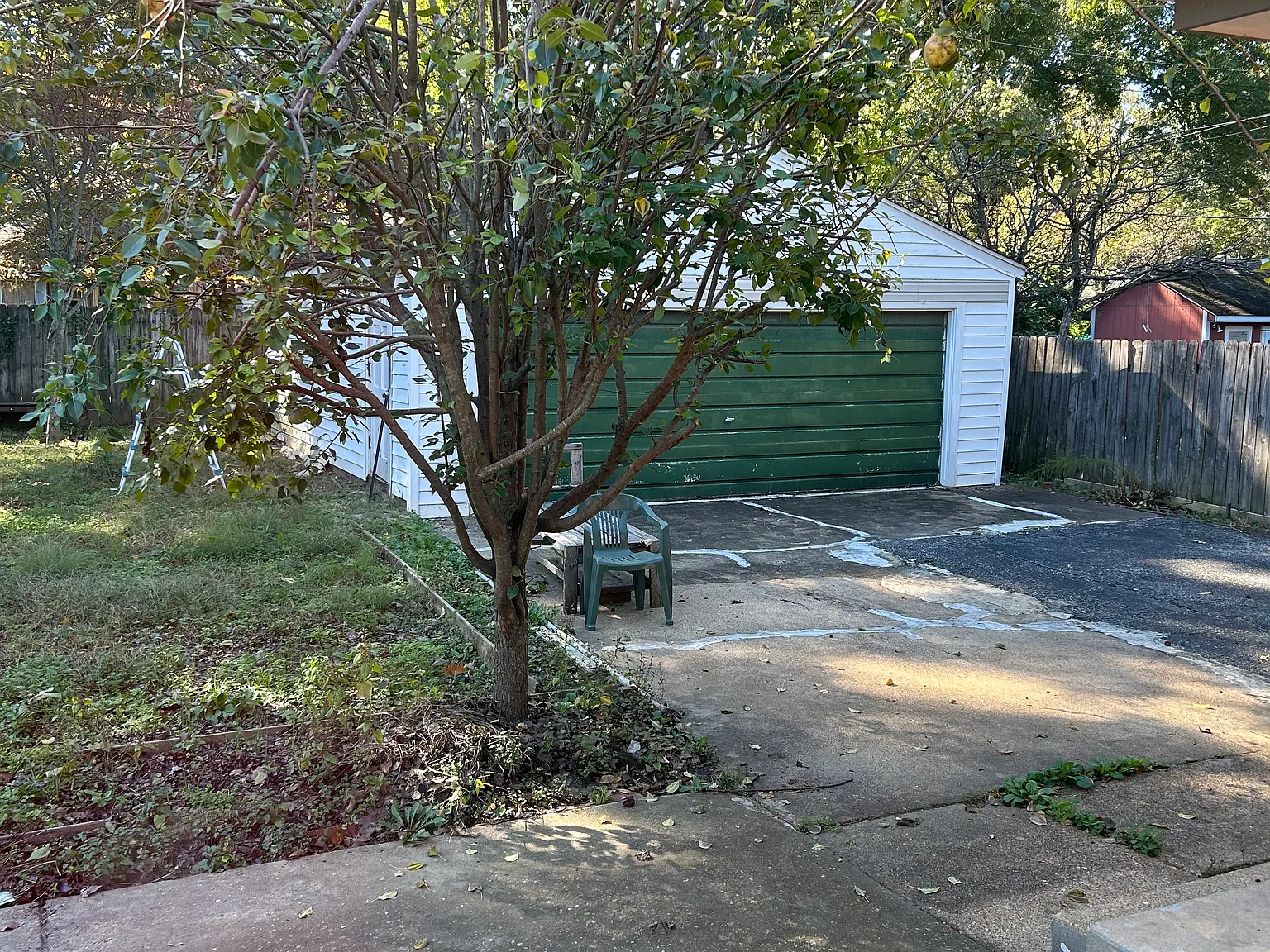 756 Margo Ln — Photo 3