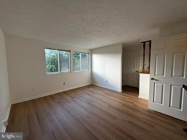 13238 Custom House Ct — Photo 33