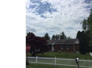 262 E Doe Run Rd, Kennett Square, PA 19348