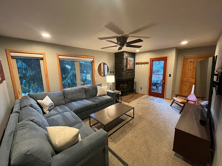 83 Larkspur Ln #B — Photo 14