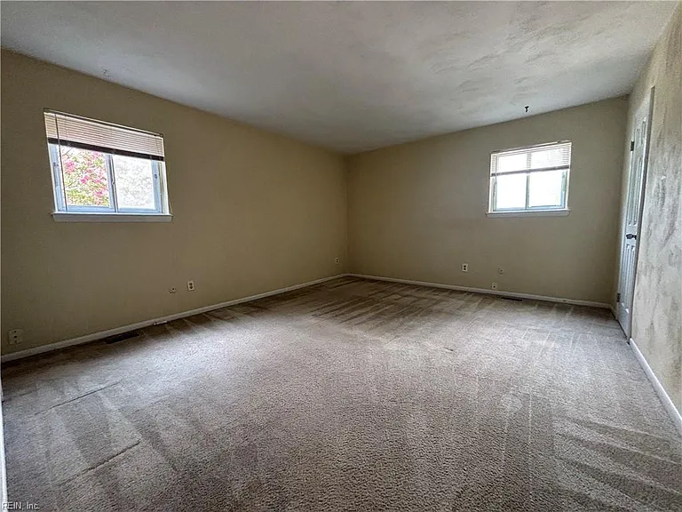 441 Woodlake Rd — Photo 14