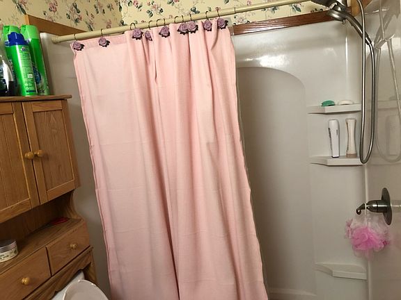 3rd image of 907 Coal Street