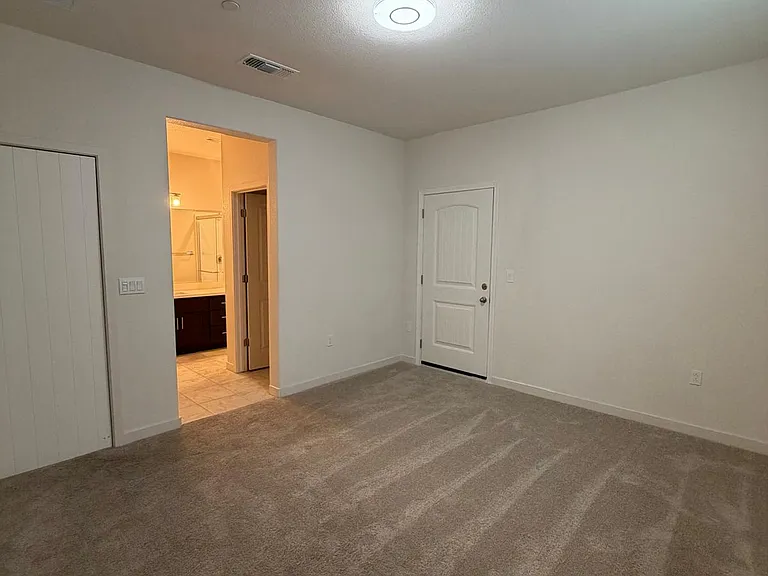 3130 Paxton St #B — Photo 3