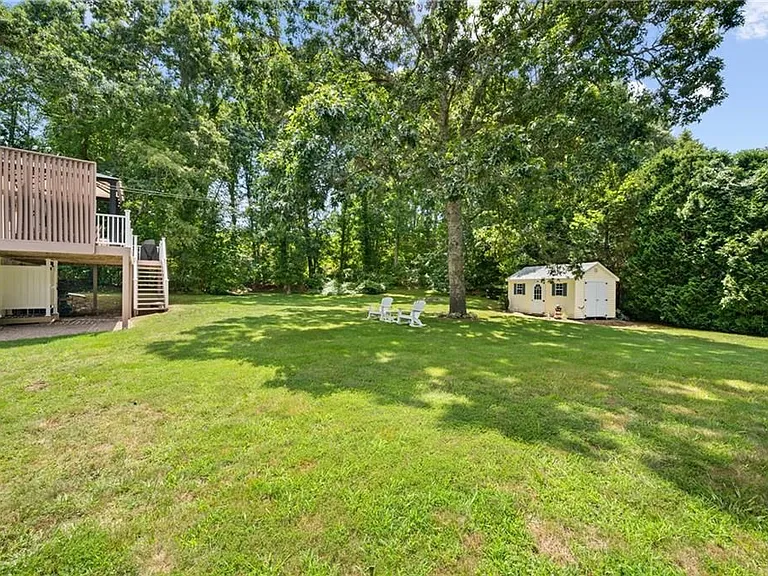 24 Quannacut Rd — Photo 17