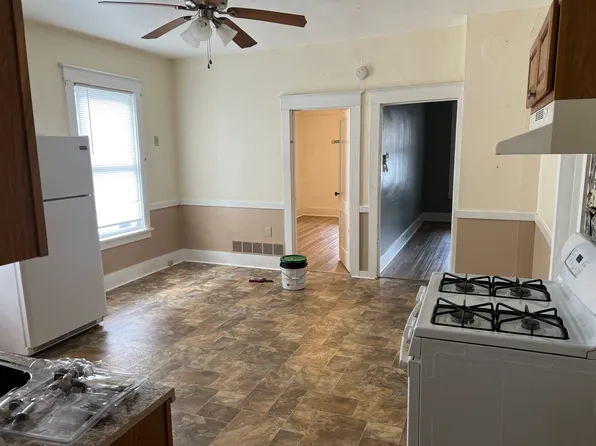 62 Sanford Ave, Amsterdam, NY 12010