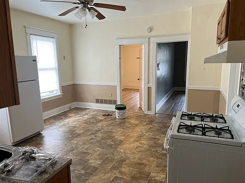 62 Sanford Ave Photo 1