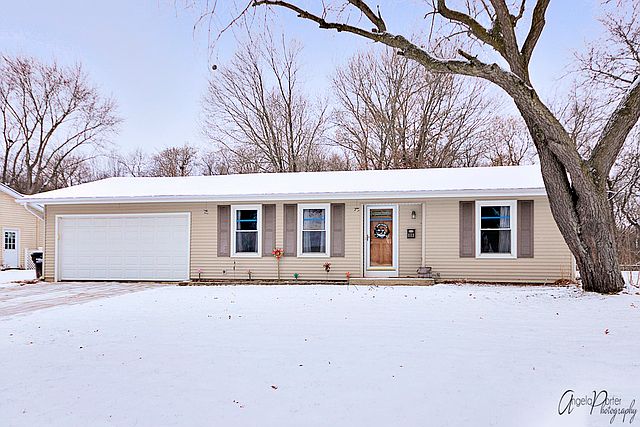 1st image of 1113 N Oakwood Dr