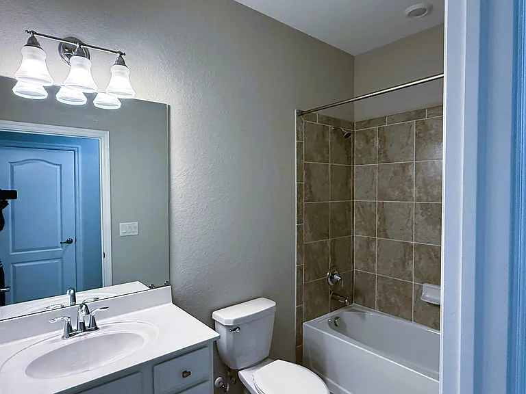 9444 Glenforest Dr — Photo 12
